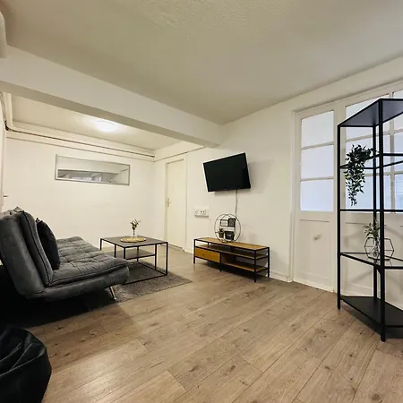 דירה Luva Homes Center, Free Private Parking