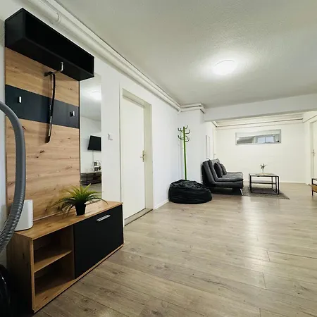 Luva Homes Center, Free Private Parking