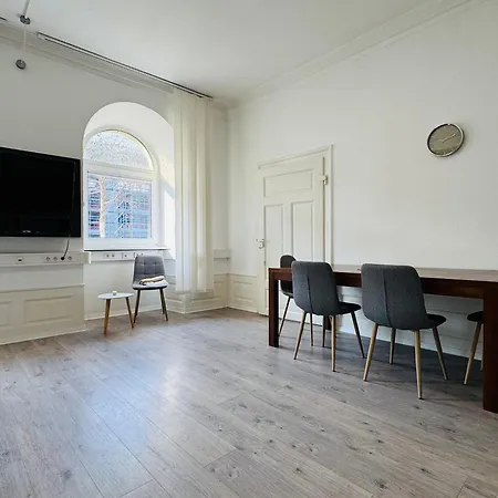 Luva Homes Center, Free Private Parking *
